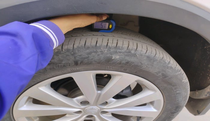 2022 MG ASTOR SMART EX 1.5 MT, Petrol, Manual, 17,724 km, tyre