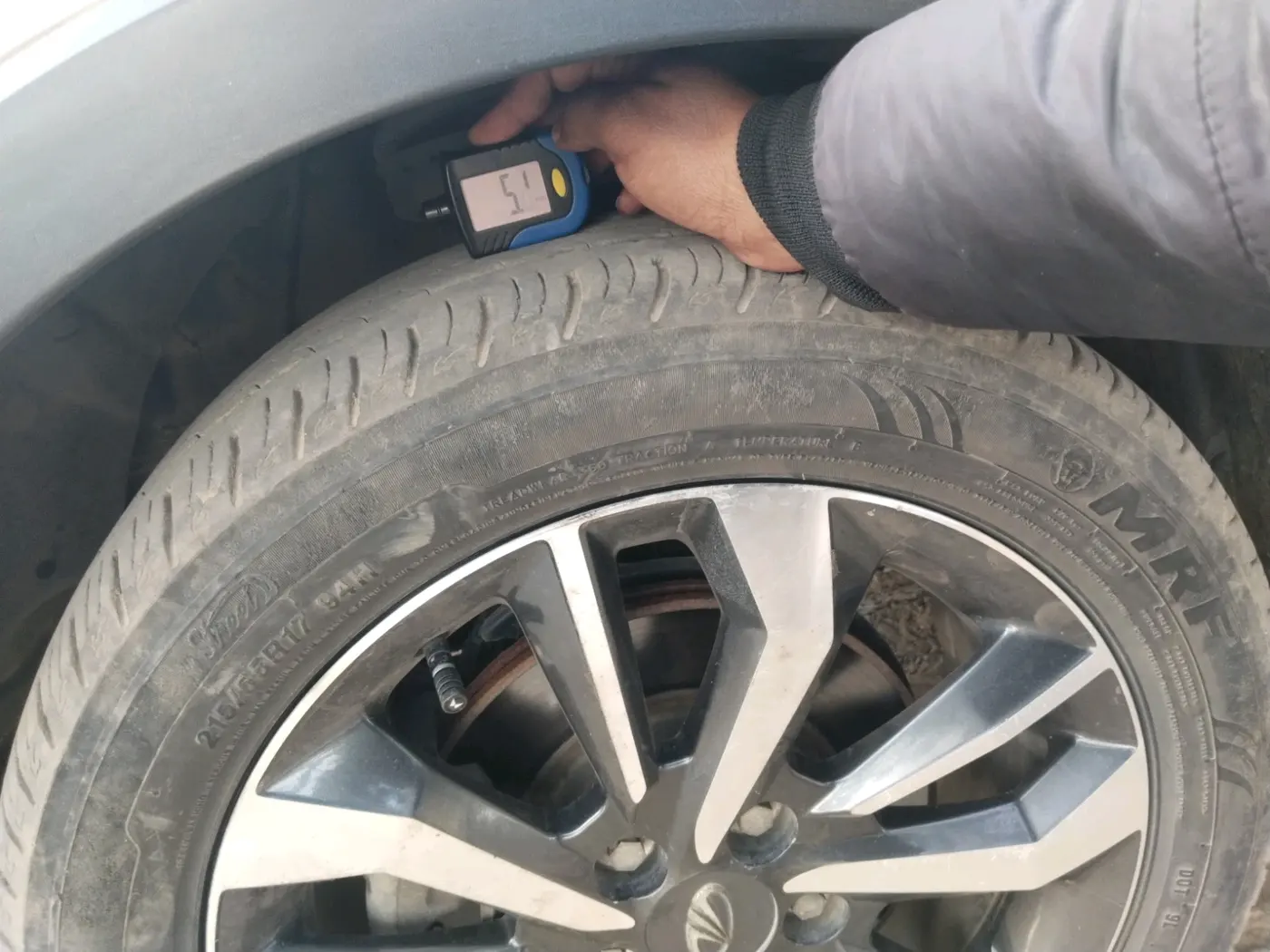 2021 Mahindra XUV300 W8 (O) 1.2 PETROL, Petrol, Manual, 41,000 km, tyre