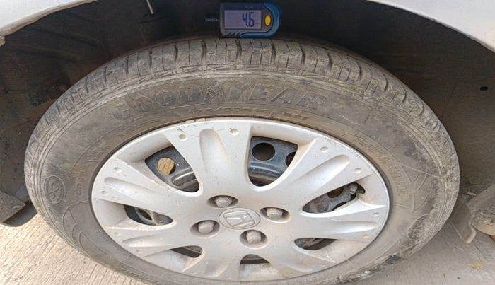 2014 Honda Amaze 1.2L I-VTEC S, Petrol, Manual, 40,998 km, tyre