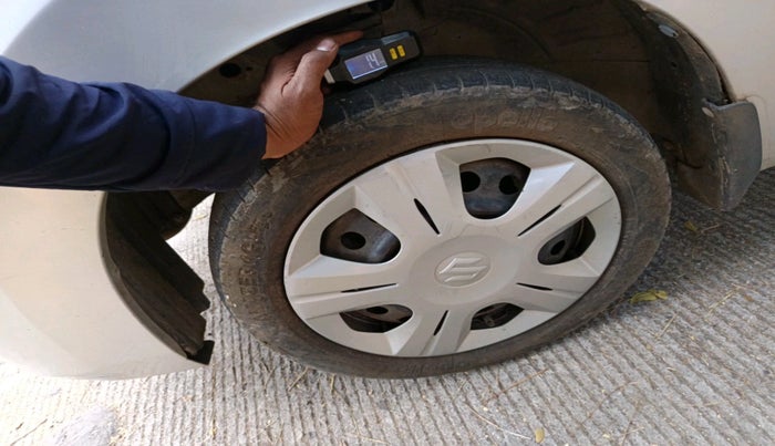 2013 Maruti Wagon R 1.0 VXI, Petrol, Manual, 82,334 km, tyre