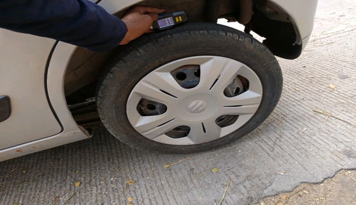 2013 Maruti Wagon R 1.0 VXI, Petrol, Manual, 82,334 km, tyre