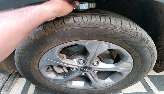 2021 KIA SELTOS HTK PLUS 1.5, Petrol, Manual, 45,883 km, tyre