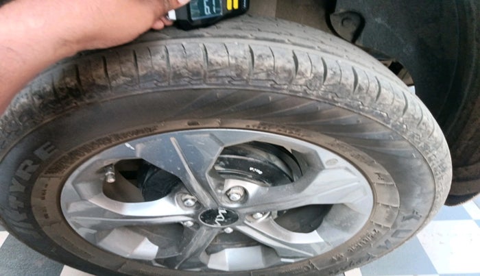 2021 KIA SELTOS HTK PLUS 1.5, Petrol, Manual, 45,883 km, tyre