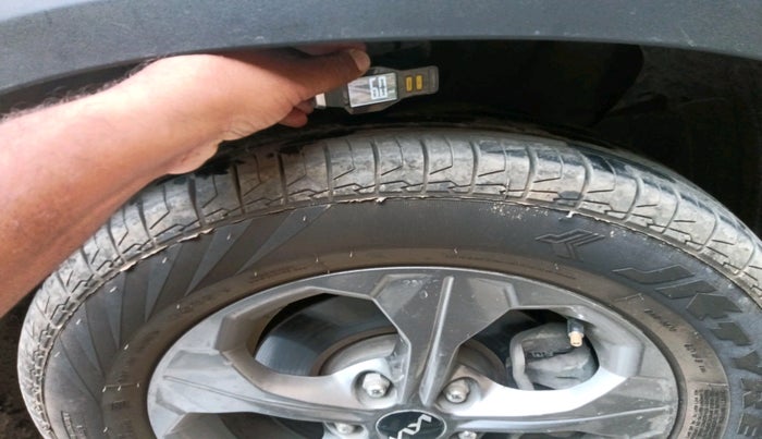 2021 KIA SELTOS HTK PLUS 1.5, Petrol, Manual, 45,883 km, tyre