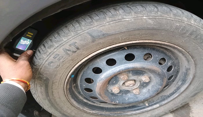 2014 Maruti Wagon R 1.0 VXI, Petrol, Manual, 1,83,042 km, tyre