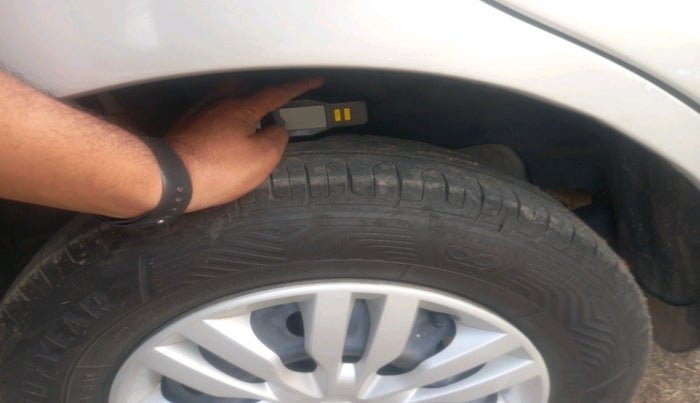 2021 Maruti Swift VXI, Petrol, Manual, 80,862 km, tyre