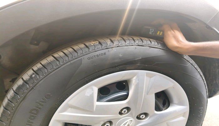 2021 Hyundai VENUE S+ 1.2, Petrol, Manual, 49,476 km, tyre