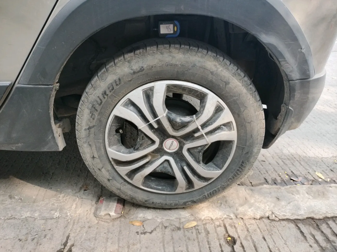 2019 Tata TIAGO NRG PETROL, Petrol, Manual, 1,04,379 km, tyre