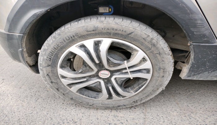 2019 Tata TIAGO NRG PETROL, Petrol, Manual, 1,04,379 km, tyre