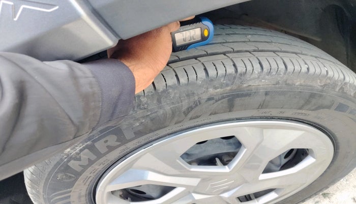 2024 Maruti BREZZA VXI, Petrol, Manual, 13,674 km, tyre