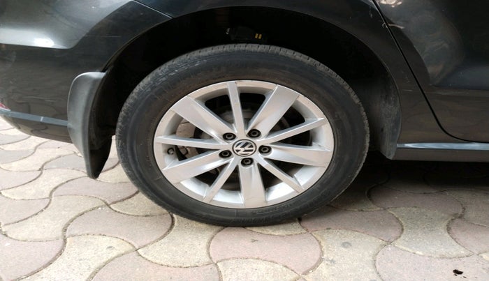 2017 Volkswagen Ameo HIGHLINE DSG 1.5 DIESEL , Diesel, Automatic, 1,17,090 km, tyre