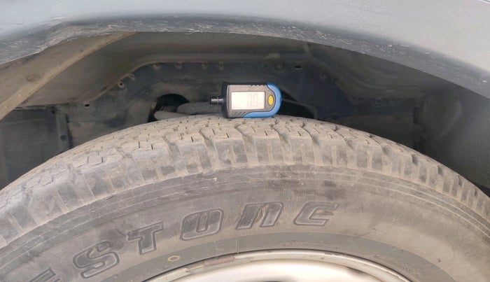 2017 Tata Hexa XE 4X2 7 STR, Diesel, Manual, 1,11,024 km, tyre