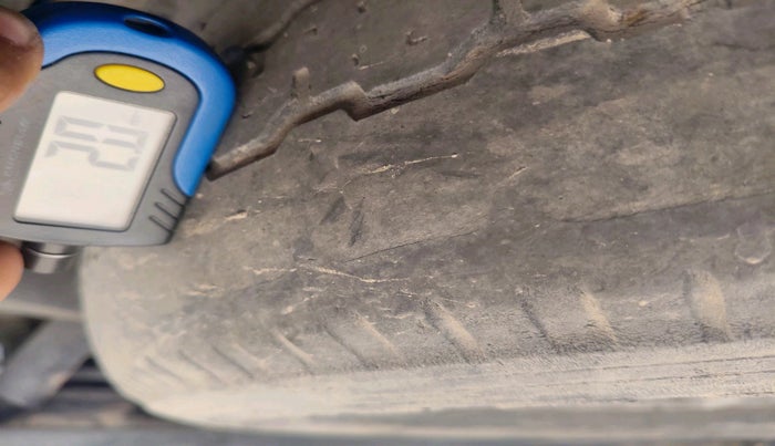 2017 Tata Hexa XE 4X2 7 STR, Diesel, Manual, 1,11,024 km, tyre