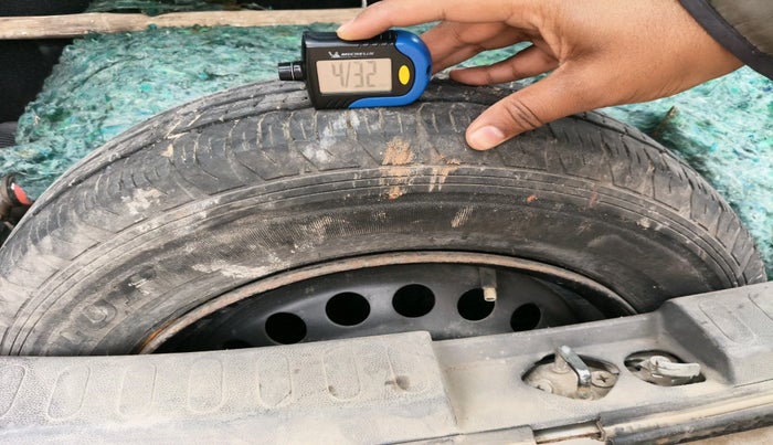 2016 Maruti Ritz LXI, Petrol, Manual, 1,19,387 km, tyre