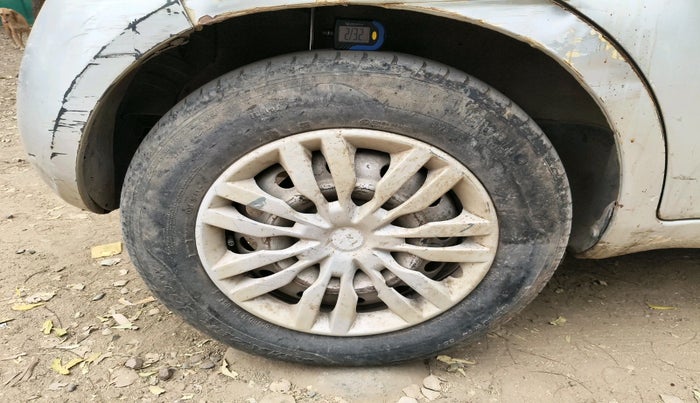 2016 Maruti Ritz LXI, Petrol, Manual, 1,19,387 km, tyre