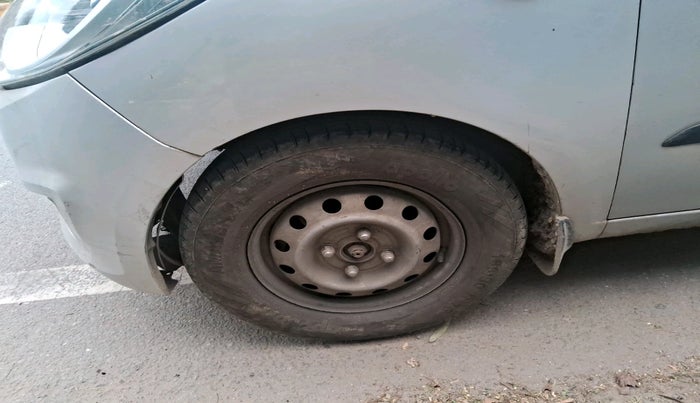 2013 Hyundai i10 MAGNA 1.1, Petrol, Manual, 1,16,873 km, tyre