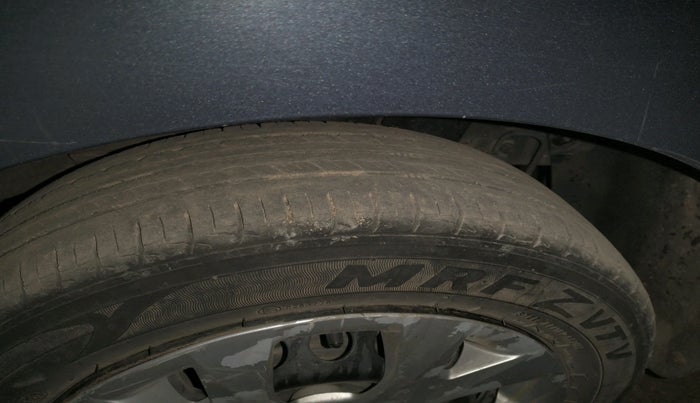 2015 Hyundai Grand i10 SPORTZ 1.2 KAPPA VTVT, Petrol, Manual, 1,11,542 km, tyre