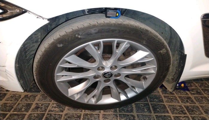 2012 Jaguar XF 3.0 DIESEL, Diesel, Automatic, 73,550 km, tyre