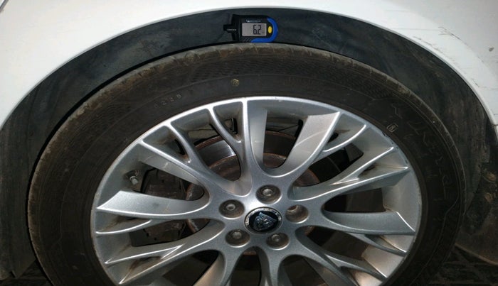 2012 Jaguar XF 3.0 DIESEL, Diesel, Automatic, 73,550 km, tyre