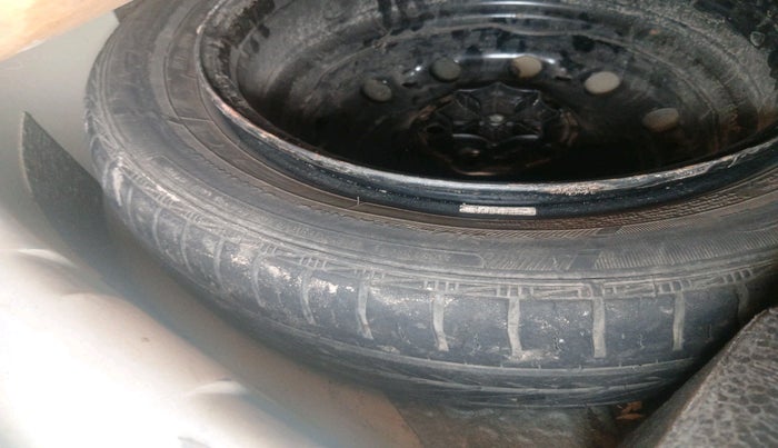 2012 Skoda Rapid ULTIMA ELEGANCE 1.6 MPI AT, Petrol, Automatic, 1,10,251 km, tyre