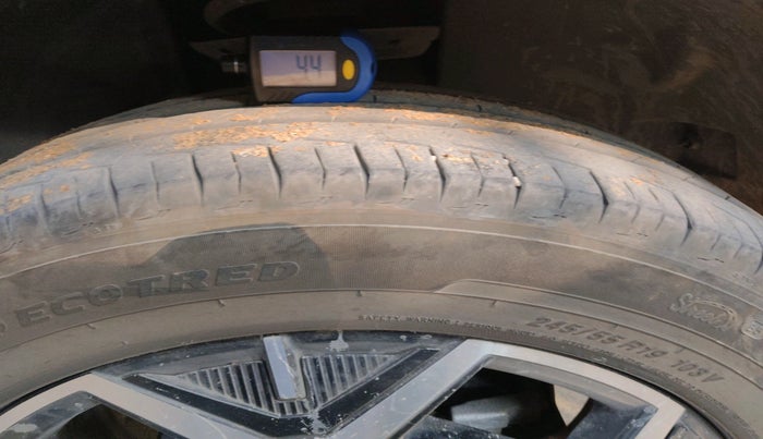 2024 Tata Safari ACCOMPLISHED PLUS 6 STR DUAL TONE AT, Diesel, Automatic, 39,869 km, tyre