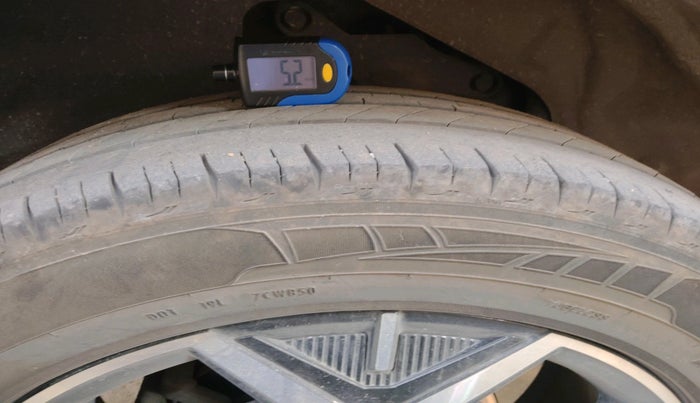 2024 Tata Safari ACCOMPLISHED PLUS 6 STR DUAL TONE AT, Diesel, Automatic, 39,869 km, tyre