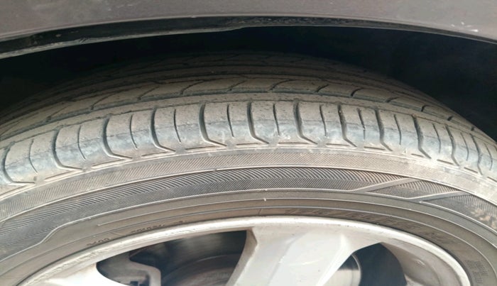 2011 Honda City 1.5L I-VTEC S MT, Petrol, Manual, 1,25,521 km, tyre