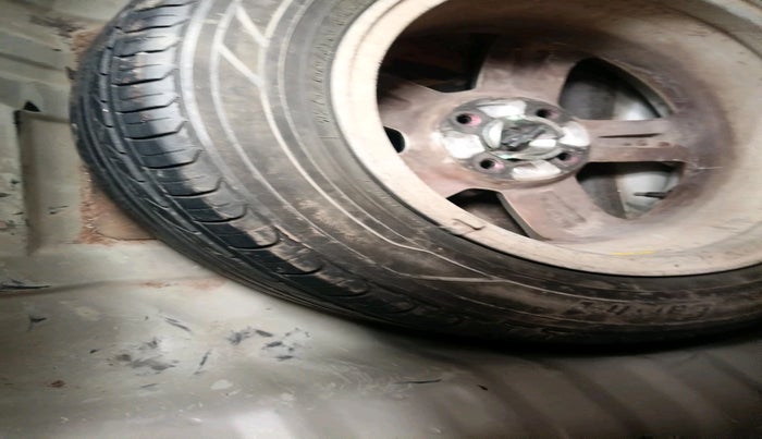 2011 Honda City 1.5L I-VTEC S MT, Petrol, Manual, 1,25,521 km, tyre