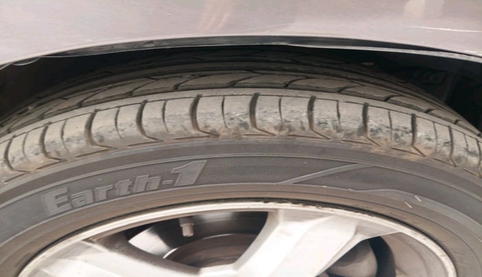 2011 Honda City 1.5L I-VTEC S MT, Petrol, Manual, 1,25,521 km, tyre