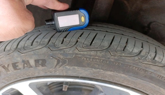 2023 Tata ALTROZ XZ PLUS O SUNROOF CNG, Petrol, Manual, 35,885 km, tyre