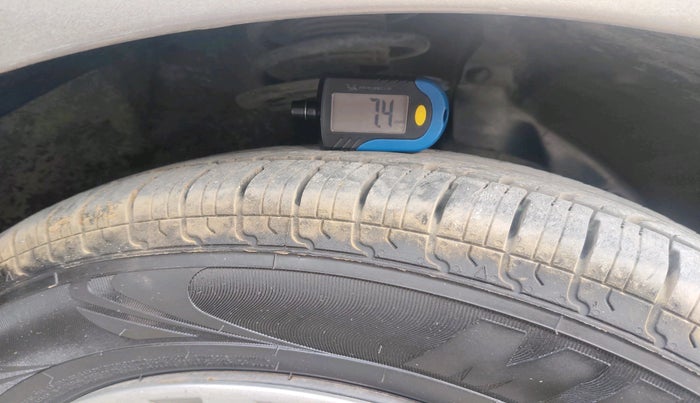 2017 Maruti Dzire VDI, Diesel, Manual, 1,14,761 km, tyre