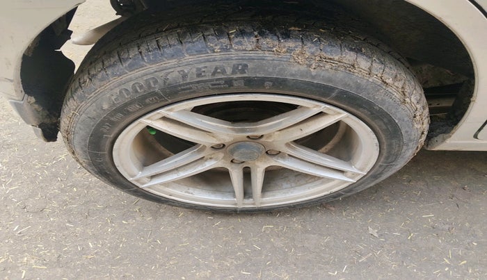 2017 Maruti Wagon R 1.0 VXI AMT, Petrol, Automatic, 55,534 km, tyre