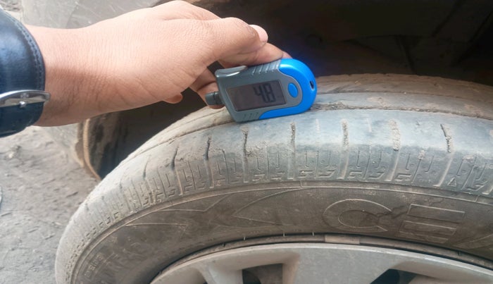 2020 Maruti Ertiga VXI CNG, Petrol, Manual, 1,40,170 km, tyre