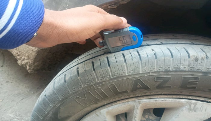 2020 Maruti Ertiga VXI CNG, Petrol, Manual, 1,40,170 km, tyre