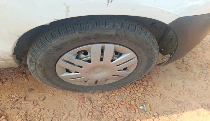 2011 Maruti Alto LXI, Petrol, Manual, 1,39,840 km, tyre