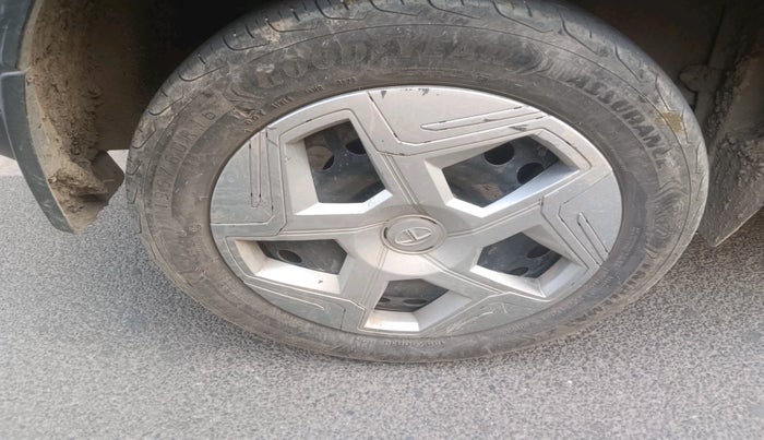 2023 Tata NEXON FEARLESS + S P MT, Petrol, Manual, 24,596 km, tyre