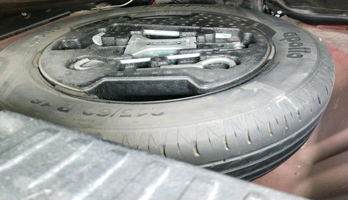 2019 Maruti Vitara Brezza ZDI, Diesel, Manual, 86,517 km, tyre