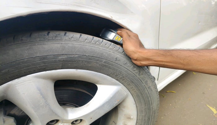 2012 Skoda Rapid ELEGANCE 1.6 TDI CR MT, Diesel, Manual, 1,14,529 km, tyre