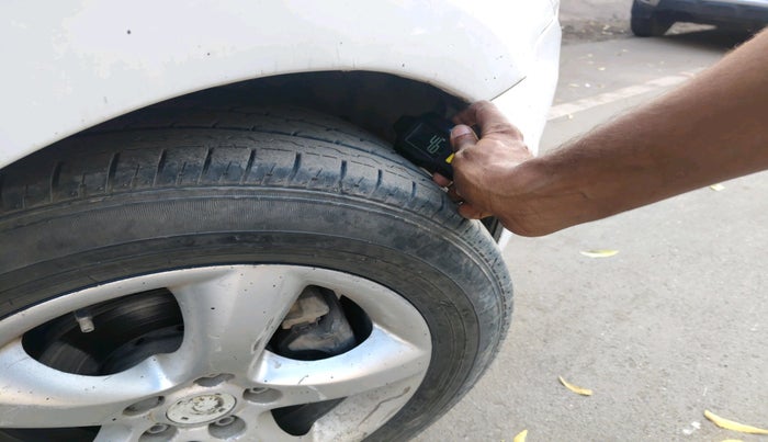 2012 Skoda Rapid ELEGANCE 1.6 TDI CR MT, Diesel, Manual, 1,14,529 km, tyre