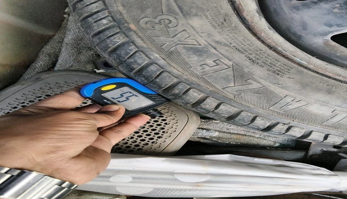 2011 Hyundai Accent GLE, Petrol, Manual, 94,144 km, tyre