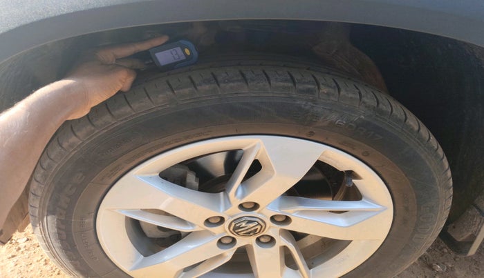 2022 MG HECTOR PLUS SUPER 1.5 PETROL TURBO HYBRID MT 7-STR, Petrol, Manual, 22,219 km, tyre