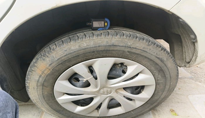 2020 Maruti Swift VXI, Petrol, Manual, 30,662 km, tyre