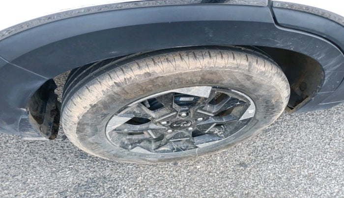 2025 KIA SONET HTK Plus (O) 1.2 Petrol MT, Petrol, Manual, 11,722 km, tyre