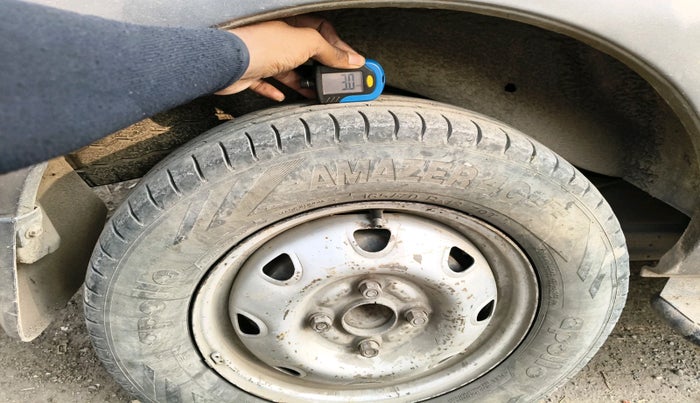 2015 Maruti Eeco 5 STR WITH A/C+HTR, Petrol, Manual, 97,876 km, tyre