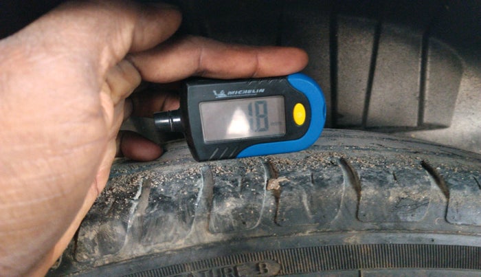 2021 Maruti Dzire VXI AMT, Petrol, Automatic, 60,128 km, tyre