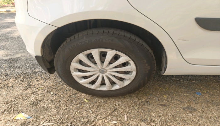 2017 Maruti Swift VXI O, Petrol, Manual, 1,07,463 km, tyre