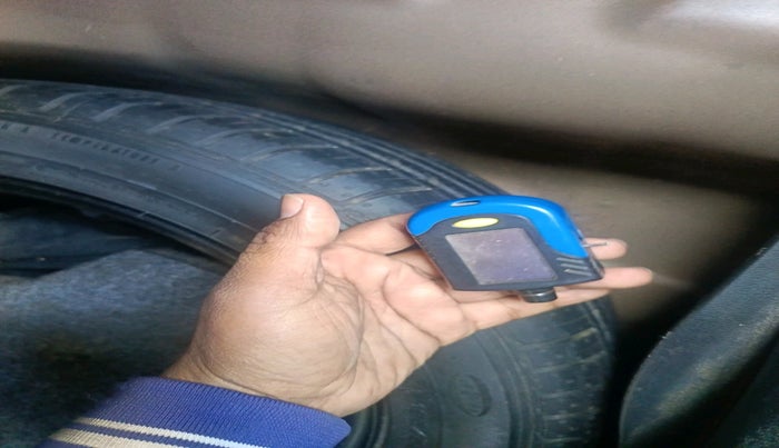 2016 Hyundai Elite i20 ASTA 1.4 CRDI, Diesel, Manual, 2,01,721 km, tyre