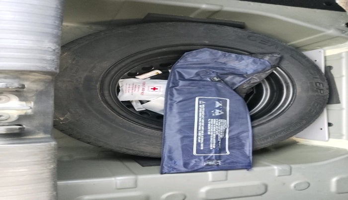 2023 CITROEN C3 SHINE 1.2 DUAL TONE , Petrol, Manual, 24,928 km, tyre