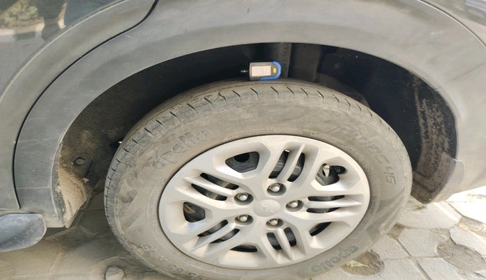 2023 KIA CARENS PRESTIGE 1.5 PETROL 7 STR, Petrol, Manual, 44,690 km, tyre