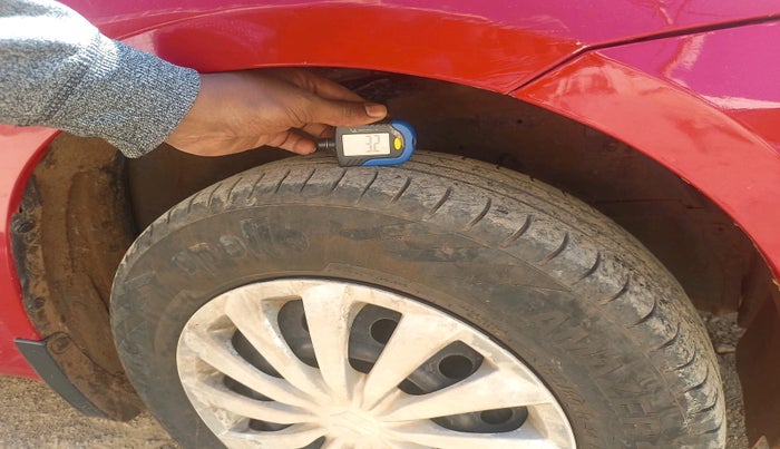 2014 Maruti Swift Dzire VXI, Petrol, Manual, 1,28,967 km, tyre